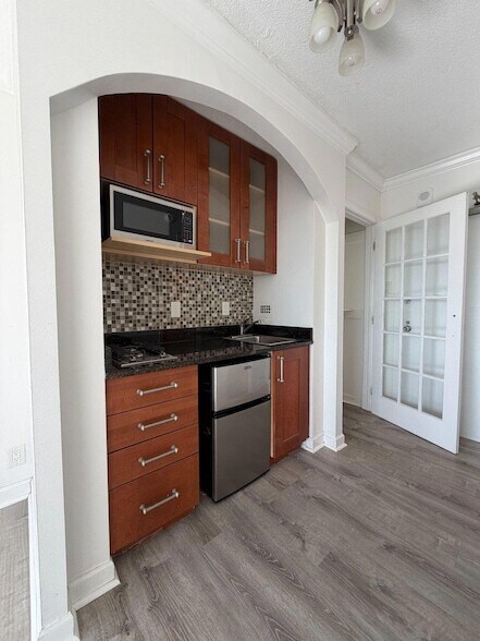 Foto del edificio - 5500 Friendship Blvd