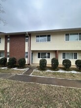 Building Photo - 2365 Champion Ct