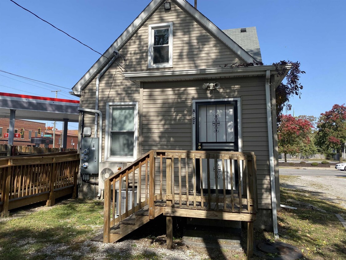 Primary Photo - 623 W Washington Blvd