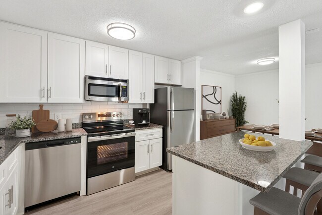 Building Photo - The Apartments at Midtown 501