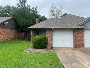 Building Photo - 1509 N Grant Dr