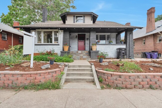 Building Photo - Chic & Cozy Furnished 1-Bed Studio apartment in Denver