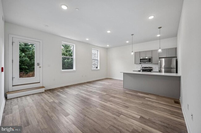 Foto del edificio - 4912 Baltimore Ave