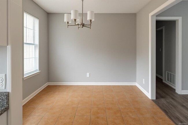 Building Photo - 749 St Martins Dr