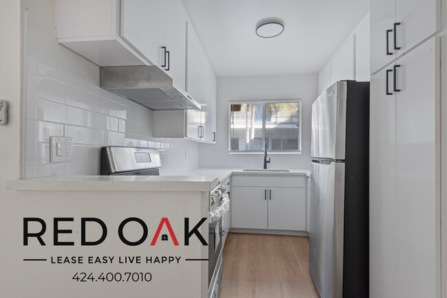 Building Photo - 3401 Ocean Park Blvd