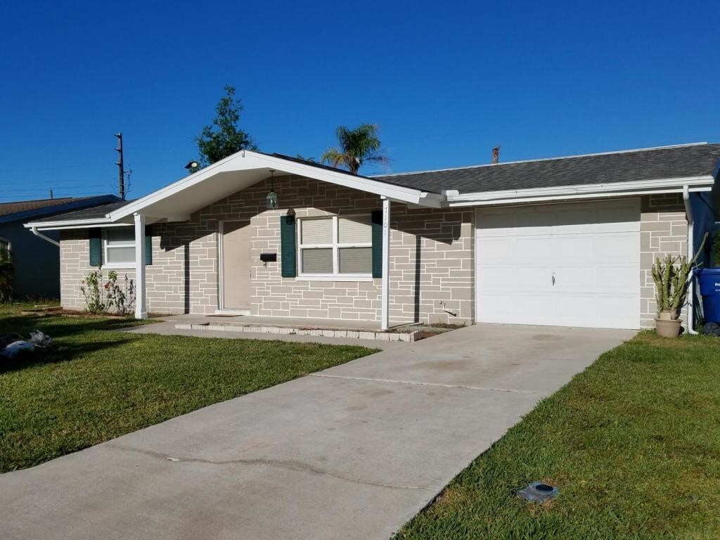 Primary Photo - 7101 Magnolia Valley Dr