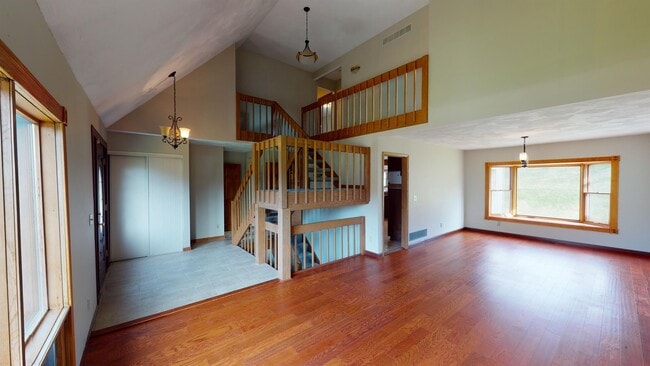 Building Photo - 3922 Ridgedale Dr