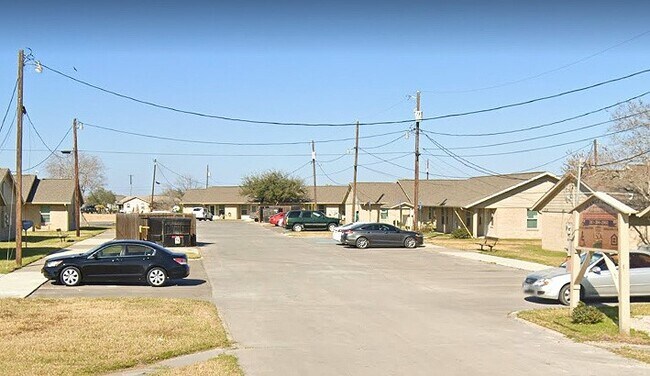 Building Photo - 520 E Orange Ave