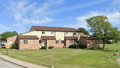 Building Photo - 655 S Poe Rd