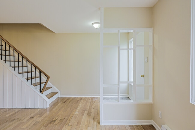 Building Photo - Winding Trail Townhomes