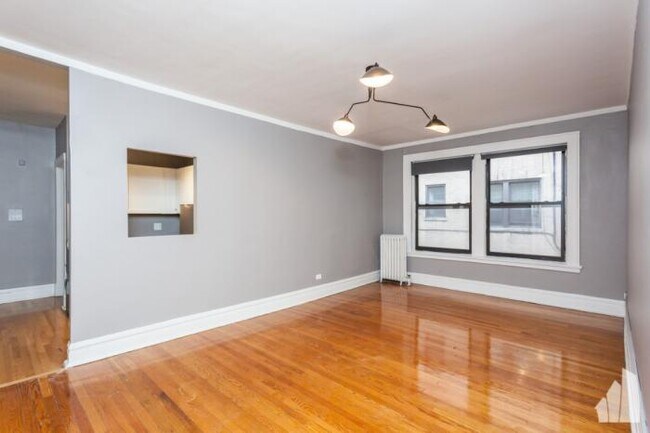 Building Photo - 1 bedroom in Chicago IL 60657