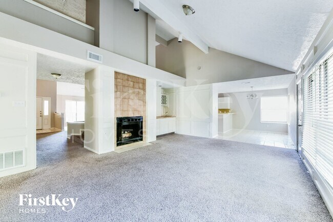 Building Photo - 8511 Stagewood Dr