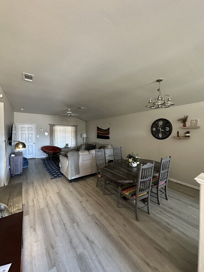 Building Photo - 3/2/2 in Frenship ISD!