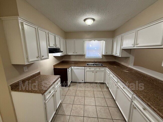 Foto del edificio - 4531 Knotty Oaks Dr