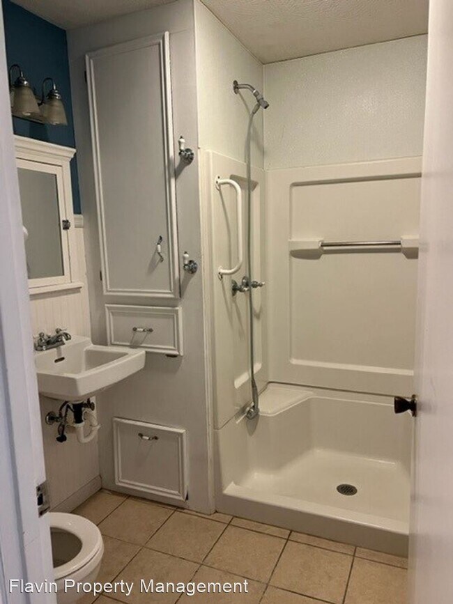 Foto del edificio - 2 br, 1 bath House - 107 1/2 Garden Street