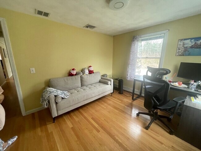 Building Photo - 36 George St