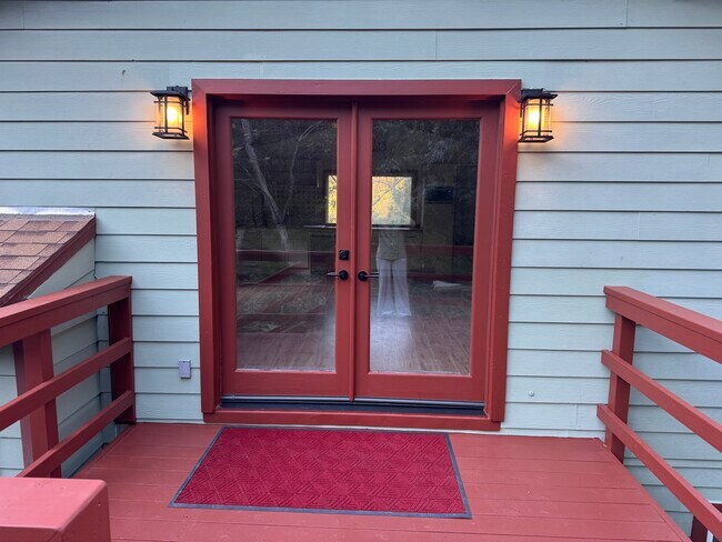 Entrada - 1734 Topanga Skyline Dr