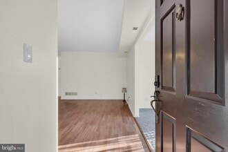 Building Photo - 154B Birchfield Ct
