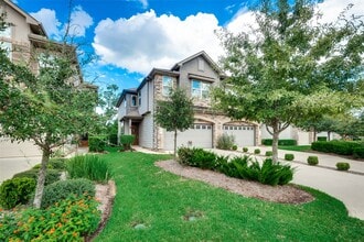 Building Photo - 86 Aventura Pl