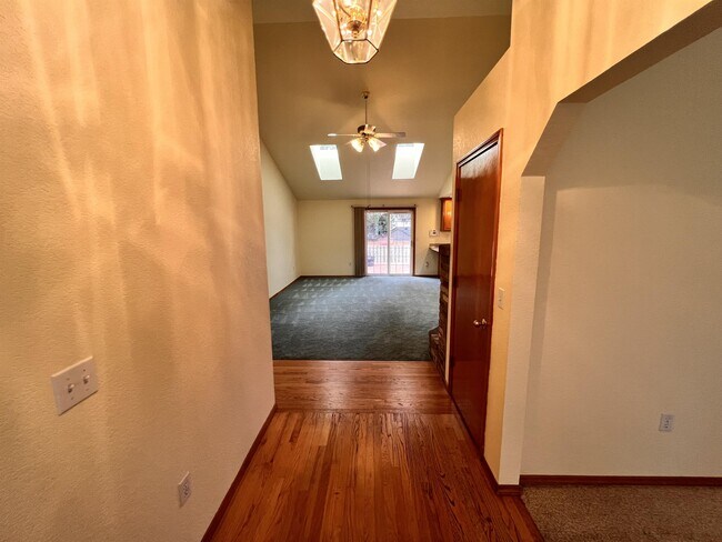 Foto del edificio - 6912 15th Ave SE