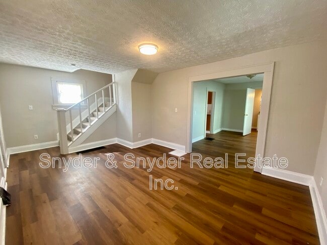 Foto del edificio - 748 Merton Ave