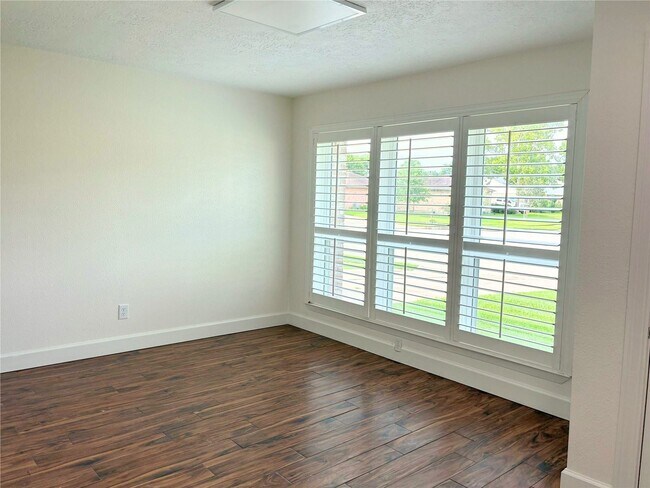 Building Photo - 17034 Coachmaker Dr