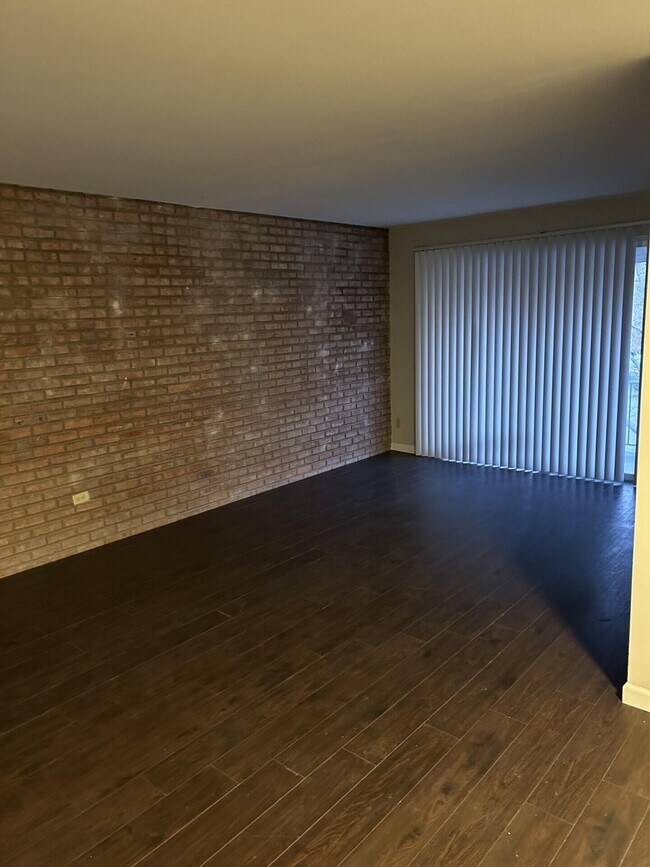 Building Photo - 840 Alexandria Pike