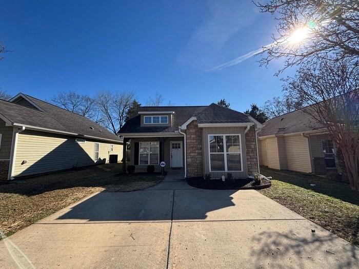 Foto principal - 108 Moss Stone Ln