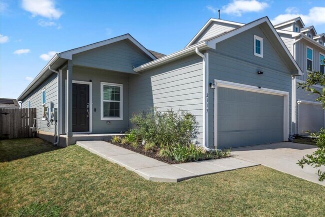 Foto del edificio - 2313 Forgetmenot Ln