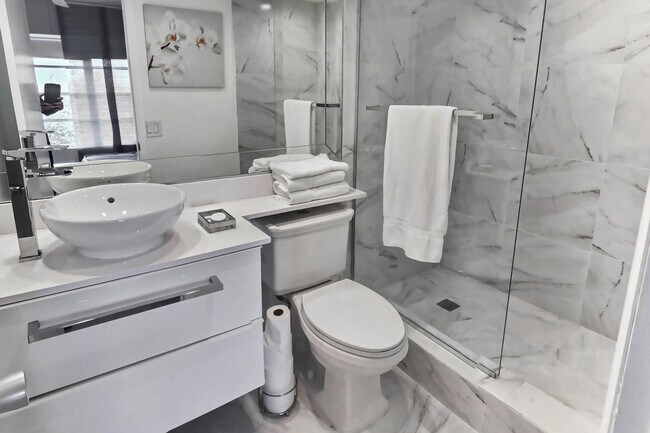 Foto del edificio - 2850 N Palm Aire Dr