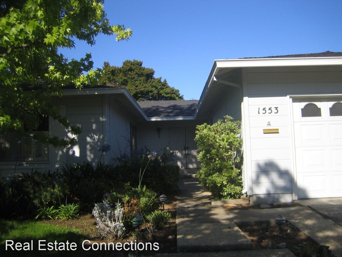 Primary Photo - 3 br, 2.5 bath House - 1553 Aster Lane