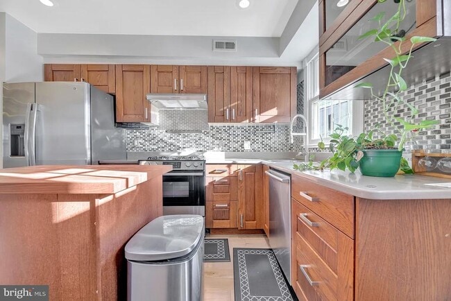 Foto del edificio - 639 20th St NE