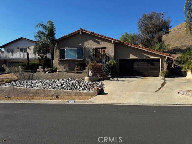 Foto del edificio - 22696 San Joaquin Dr E