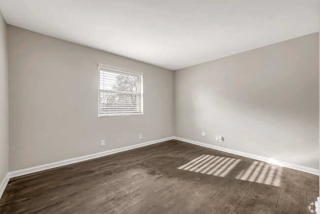 Foto del edificio - Freshly Renovated 1BR Near Transit – Available Now