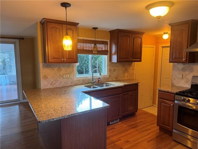 Building Photo - 20 Wild Berry Dr