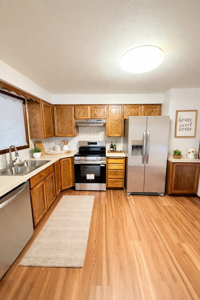 Foto del edificio - 9911 N Indian Trail Rd