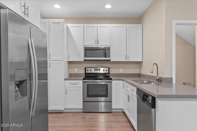 Foto del edificio - 1406 W Main St