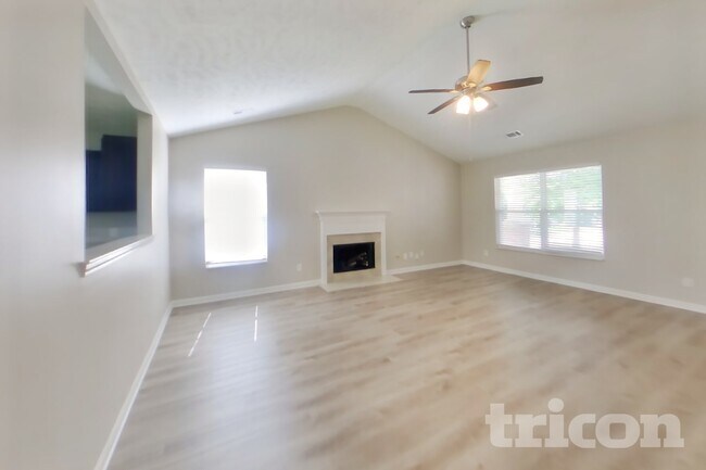 Foto del edificio - 125 Ivy Hill Ln