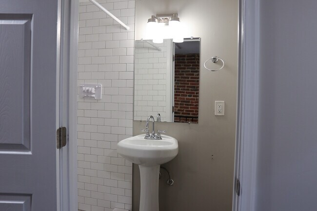 Foto del edificio - 1036 Patapsco St