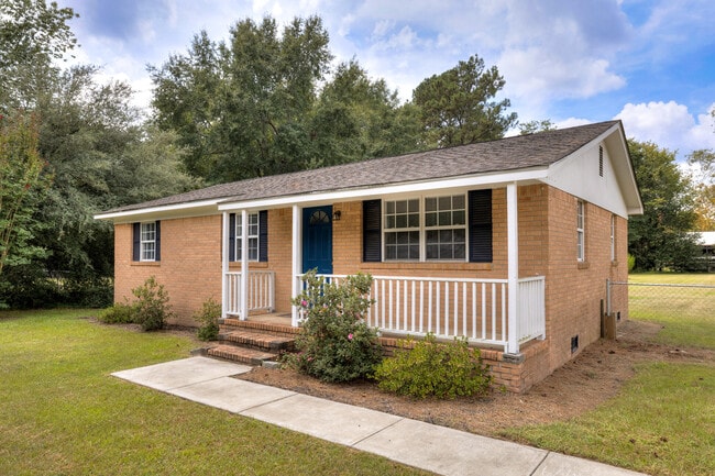 Building Photo - 3640 Lindella Rd