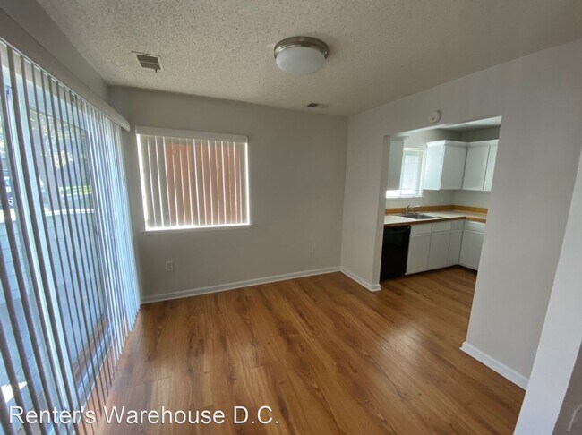 Building Photo - 2 br, 1 bath House - 1933A Villaridge Dr