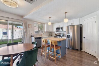 Building Photo - 40144 Cantara Dr