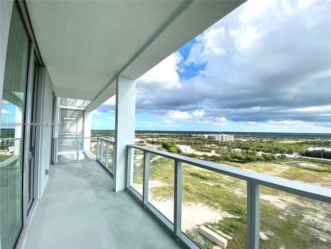 Foto del edificio - 2000 Metropica Wy