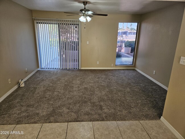 Building Photo - 935 N Granite Reef Rd