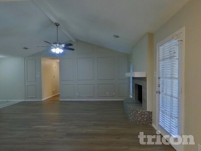 Foto del edificio - 3910 Lillie St