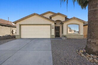 Building Photo - 7159 S Providence Dr