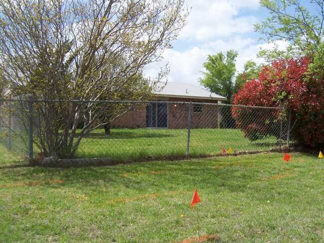 Building Photo - 504 SW 70th St