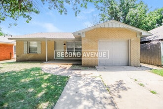 Building Photo - 320 NW 84th St