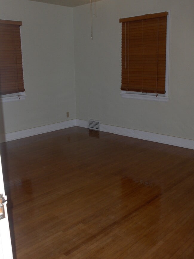 Foto del edificio - 120 Lovejoy Ave