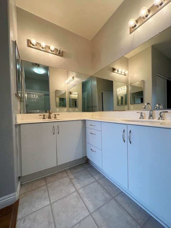 Building Photo - 2BR/2BA Upper level Condo @ Camino Villas in Carmel Valley